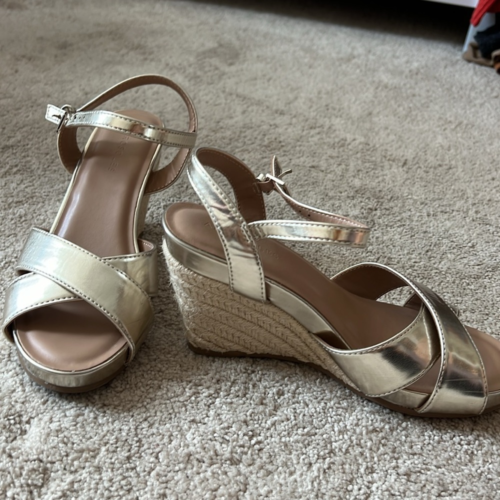 Gold Wedges 8.5W Aerosoles